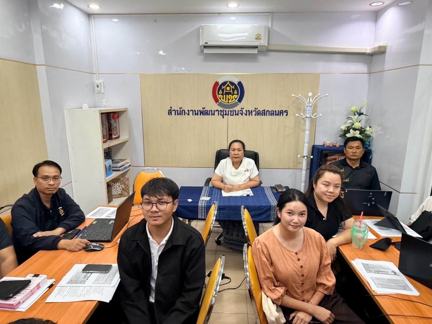 พช.สว่างแดนดิน : ร่วมประชุมชี้แจงแนวทางการดำเนินงานการบริหารจัดเก็บข้อมูล จปฐ. และ กชช. 2ค ประจำปี 2570